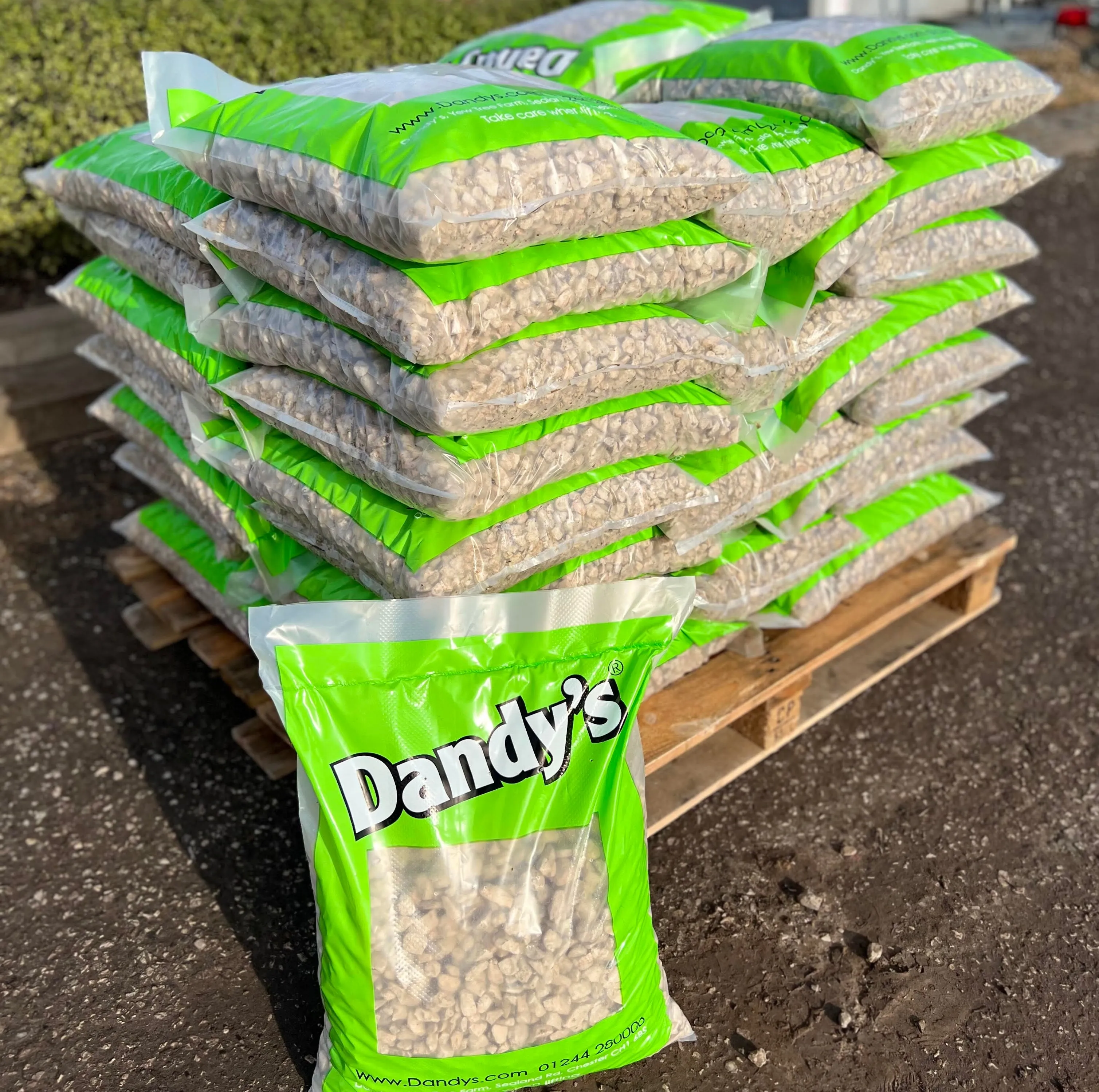 Click and Collect 3 x Gravel or Slate 25kg