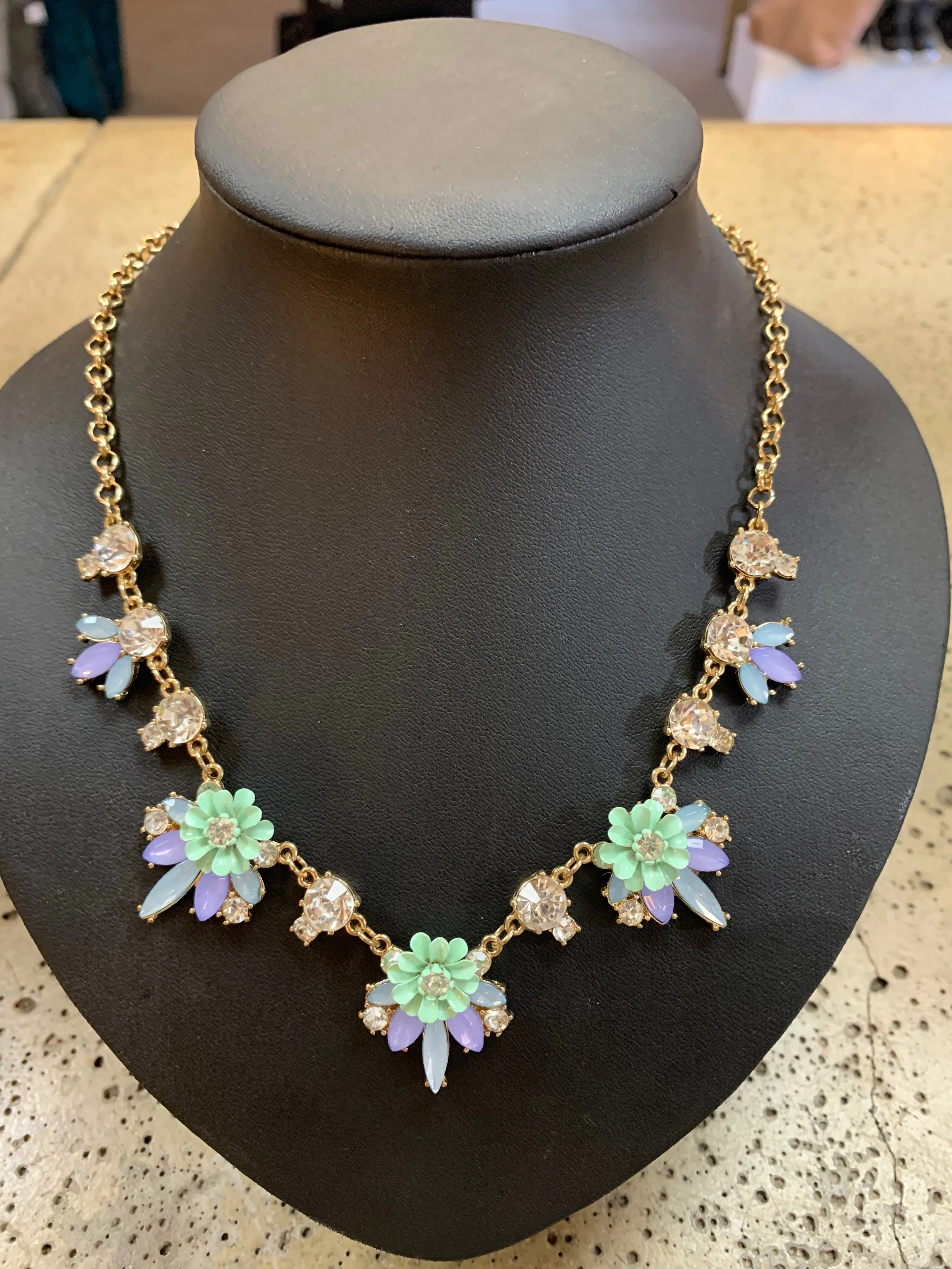 Floral Rhinestone Necklace & Earrings Set