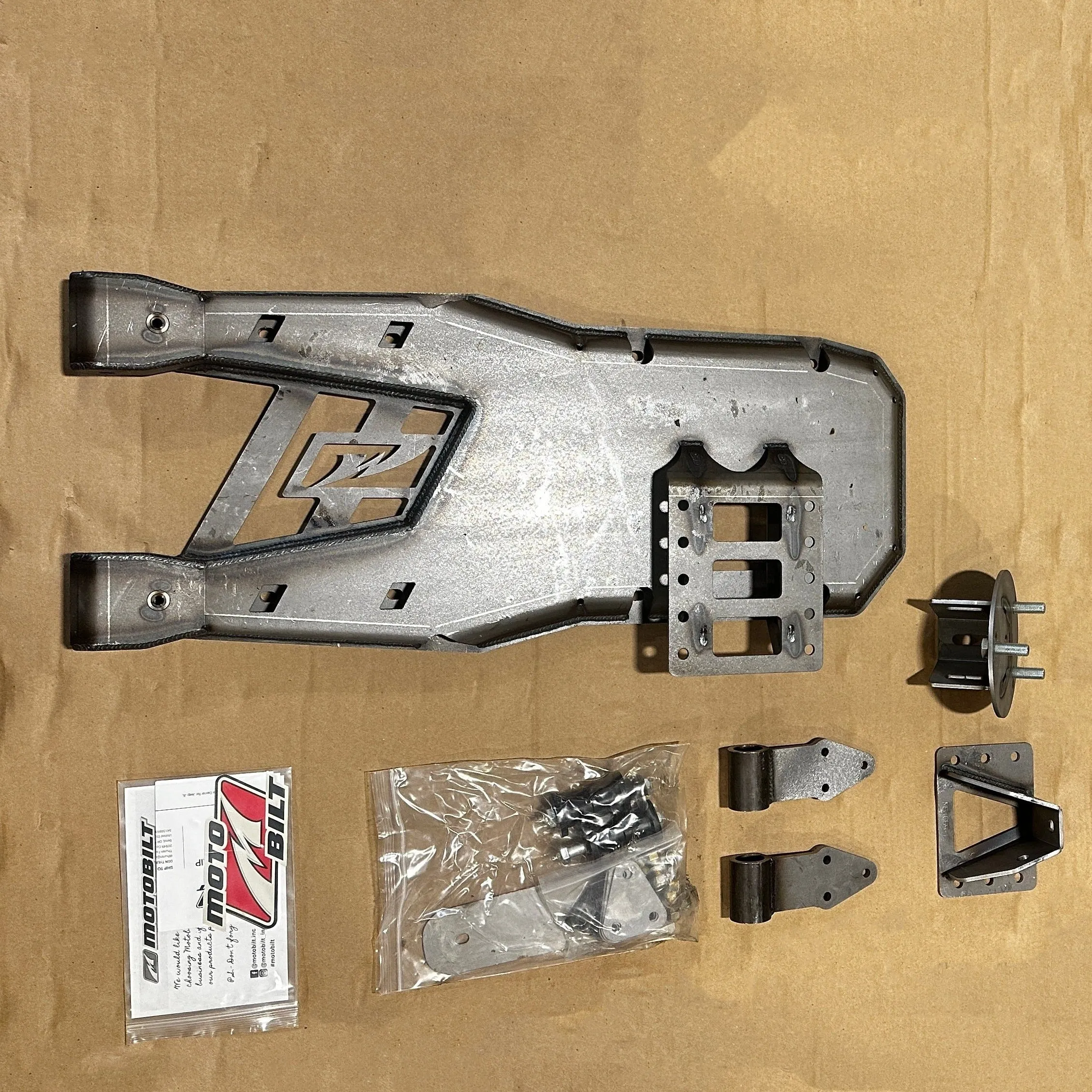 MOTOBILT JEEP JL TIRE CARRIER